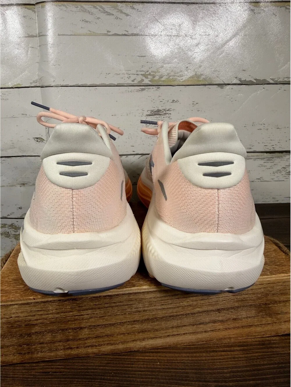Brooks Ghost 18 Running Shoes Star White/Cyber Peach/Grey Size Women's 9.5